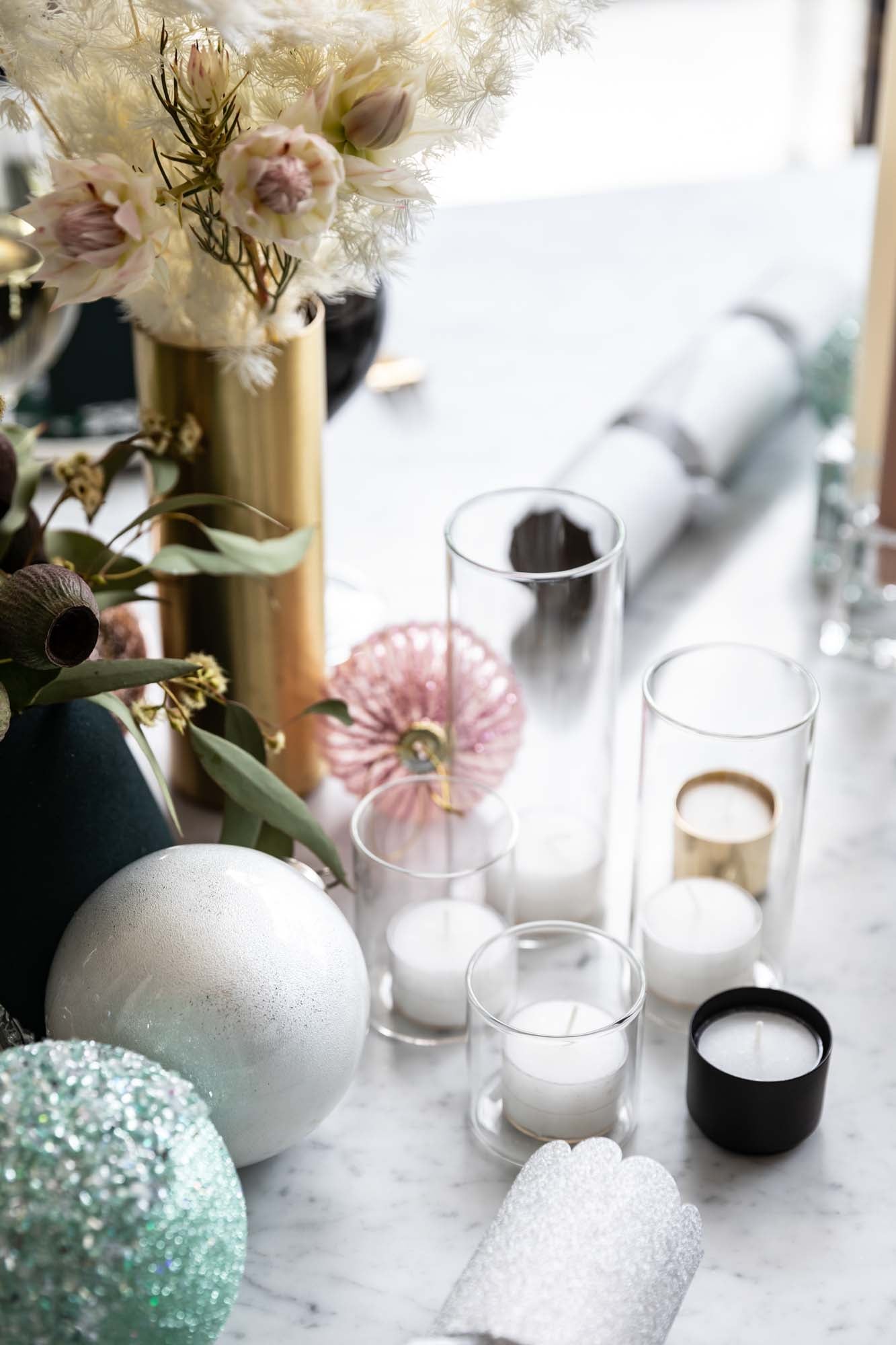 Metal Tealight Candle Holder / Colours